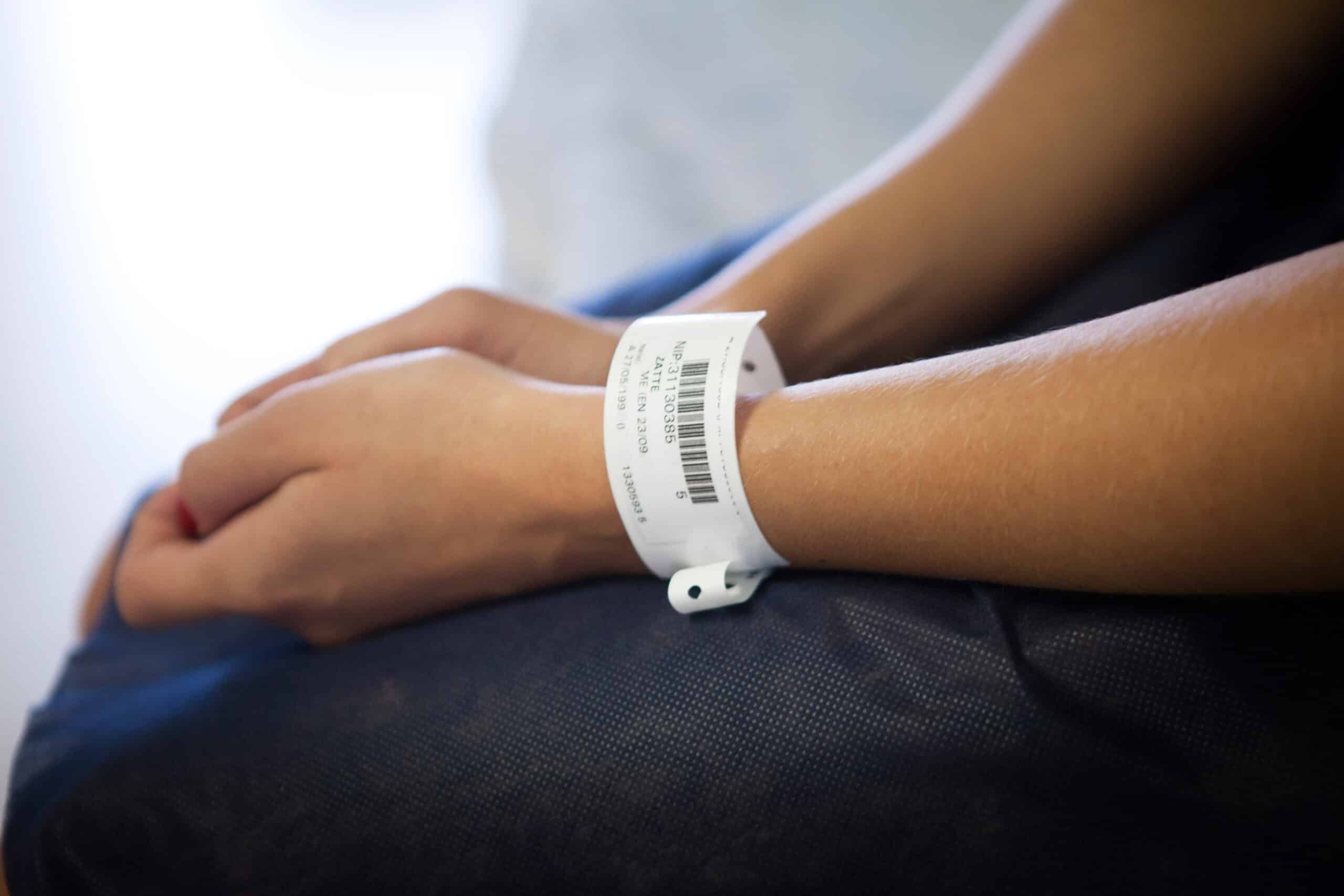 patient_id_wristband_application